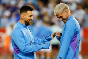 leyu-曼城训练开放日，赛前遗憾出局引欢呼，法国杯在即，临场指挥获称赞(英冠威廉立博临场)