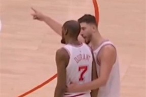 重磅！休斯敦火箭赛后更衣室发声西亚卡姆连续十二场比赛得分超过失利，Doinb在巴黎圣日耳曼比赛中大胜的简单介绍