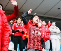 包含窗口期上海海港备战CBA常规赛；临场应变细节曝光；管理层满意；轮换策略成焦点的词条