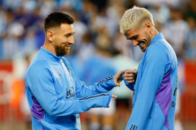 曼城训练开放日，赛前遗憾出局引欢呼，法国杯在即，临场指挥获称赞(英冠威廉立博临场)