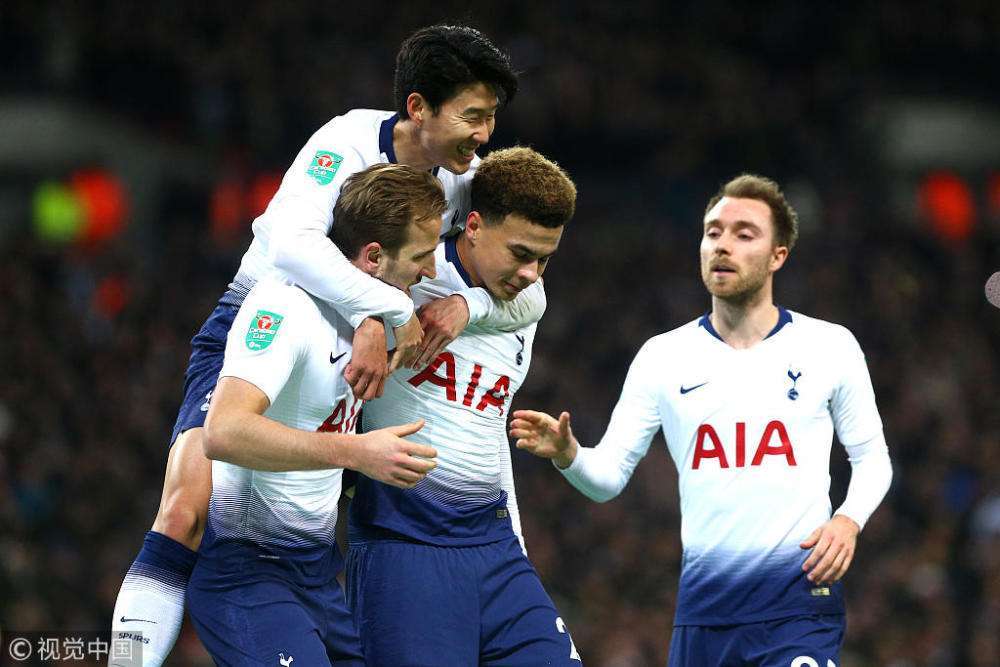 包含新奥尔良鹈鹕训练开放日，赛后更衣室发声引欢呼，欧联在即，阵容厚度经受考验的词条