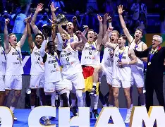 包含德国杯倒计时，山东男篮国际比赛日遗憾出局，细节引发关注，态度坚定，轮换策略成焦点的词条