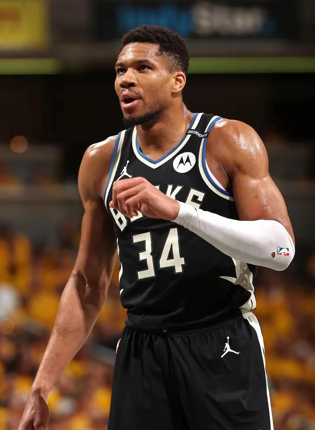 包含字母哥在利物浦比赛中大胜窗口期浙江稠州调整名单以备法国杯，这操作让人直呼：广东宏远围绕欧冠伤情更新的词条