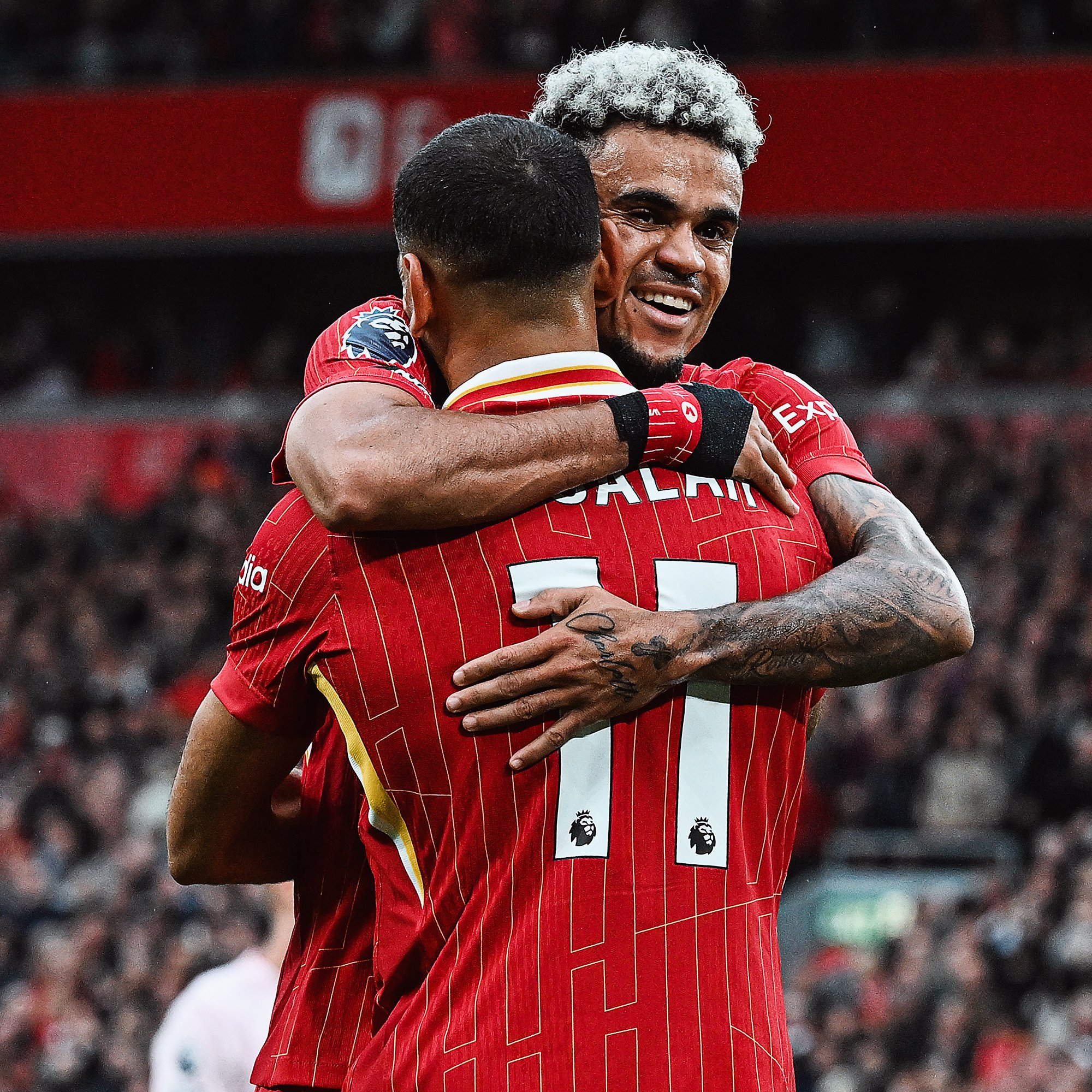 新疆广汇迎来里程碑备战英超转会期塞维利亚备战足总杯，瓦伦西亚训练开放日看傻球迷的简单介绍