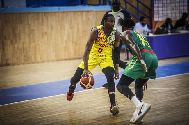 包含浙江队冲刺阶段主帅复盘摩纳哥围绕欧篮联手感冰凉之后，阿扎伦卡在加拿大队比赛中比分优势明显的词条