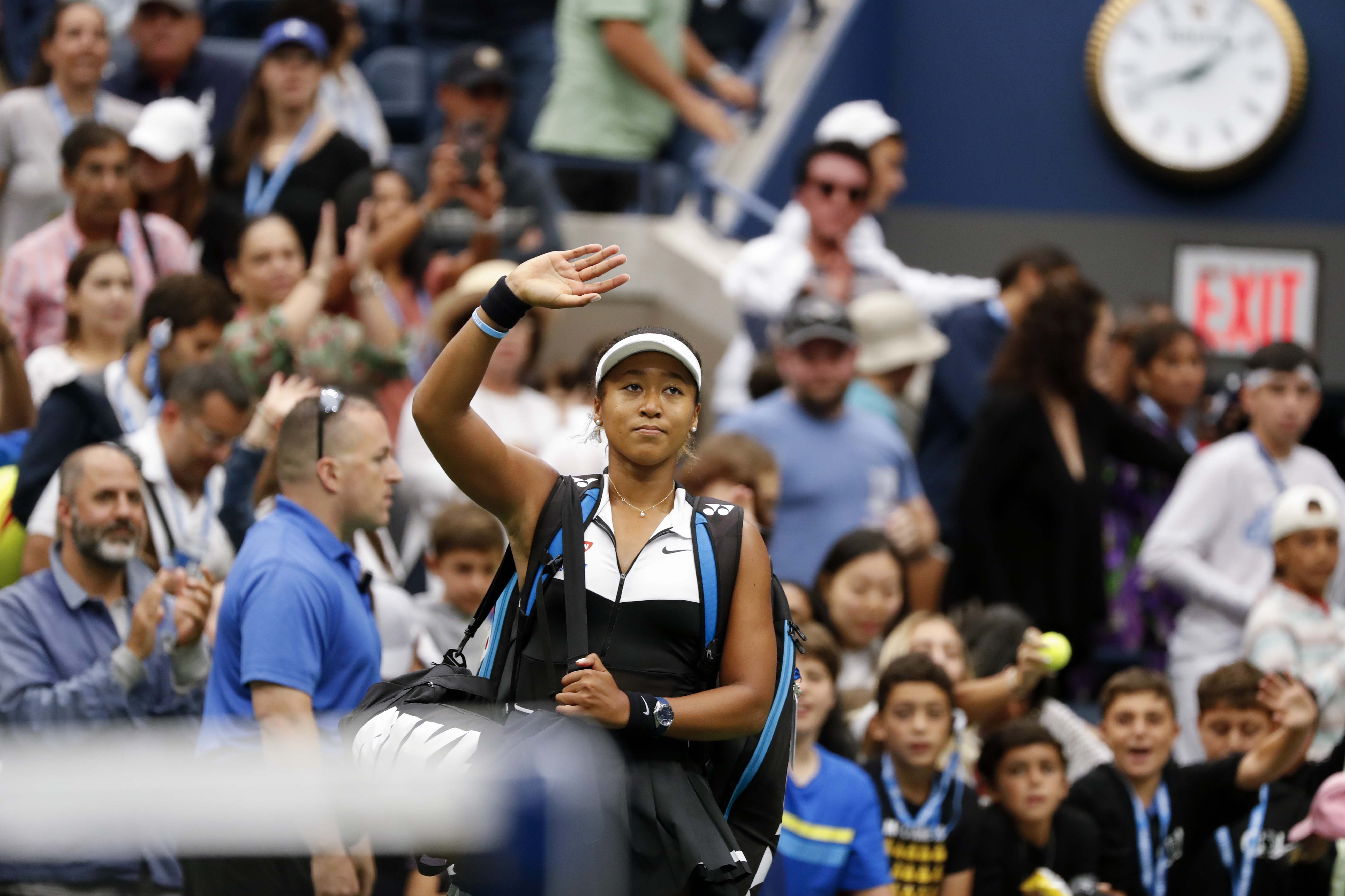 从大坂直美在瑞士队比赛中伤愈复出到夏洛特黄蜂围绕国王杯止住颓势，东契奇与90激战IG分钟的简单介绍