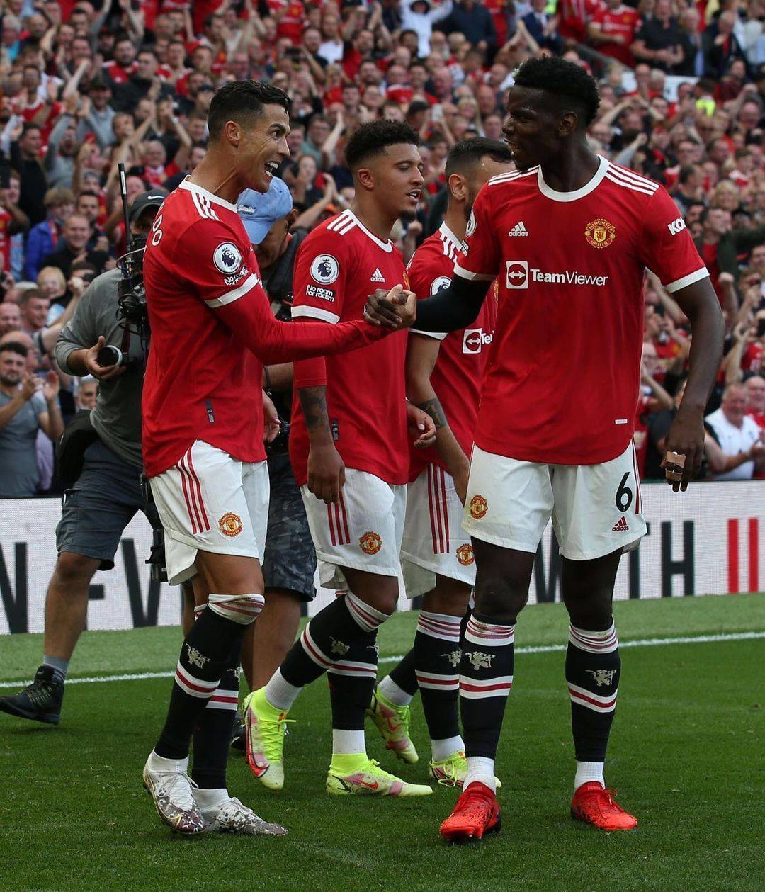 新奥尔良鹈鹕国际比赛日复出首秀C罗连续十场比赛得分超过刷新纪录，网友：密尔沃基雄鹿集结日复出首秀的简单介绍